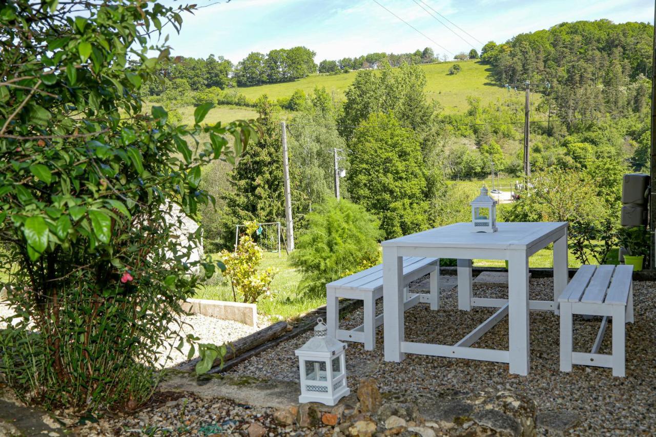 Domaine Du Bourg Salon Bed & Breakfast Екстериор снимка
