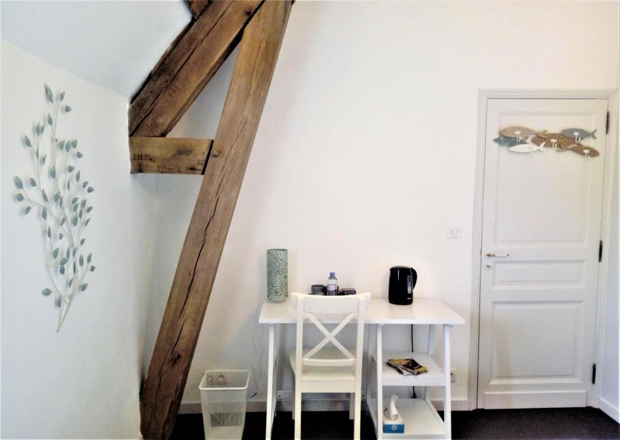 Domaine Du Bourg Salon Bed & Breakfast Екстериор снимка