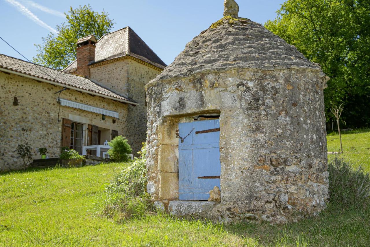 Domaine Du Bourg Salon Bed & Breakfast Екстериор снимка