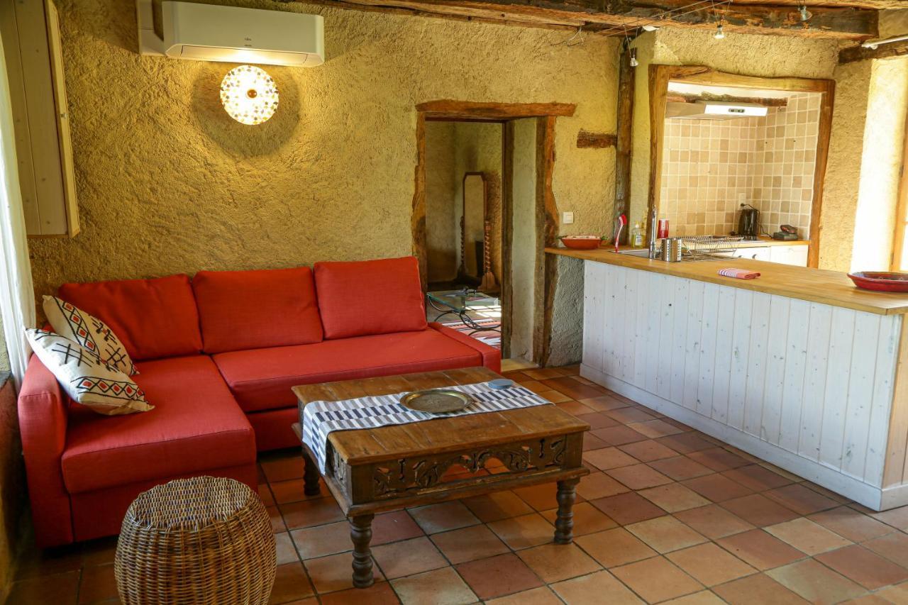 Domaine Du Bourg Salon Bed & Breakfast Екстериор снимка