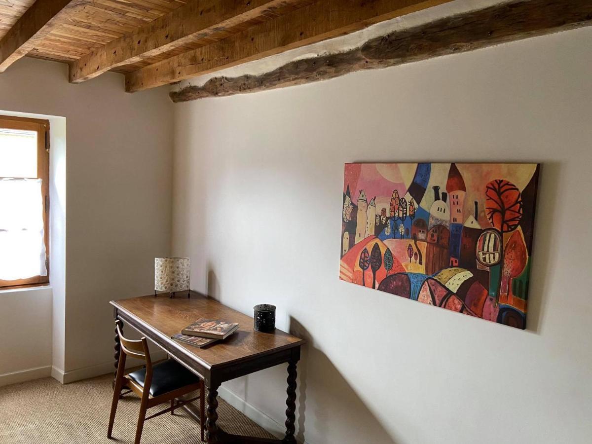 Domaine Du Bourg Salon Bed & Breakfast Екстериор снимка