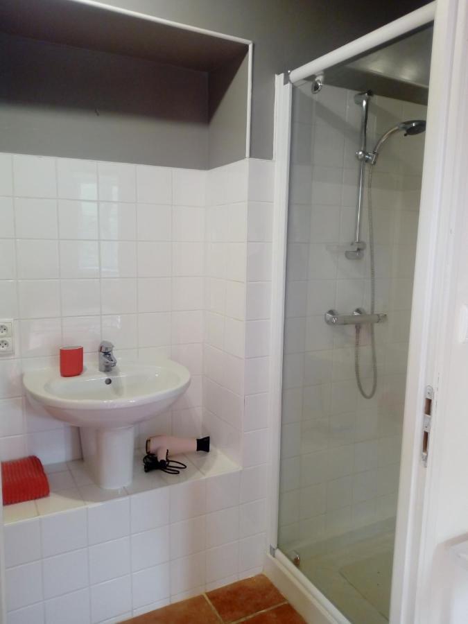 Domaine Du Bourg Salon Bed & Breakfast Екстериор снимка